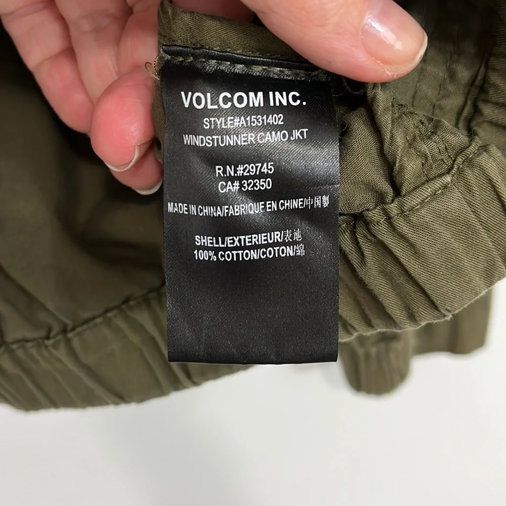 Volcom Small Green and Brown Camouflage Bomber Jacket with Pockets